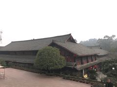 -峨眉山报国寺