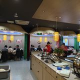 一锅铁锅炖，你我更亲近。