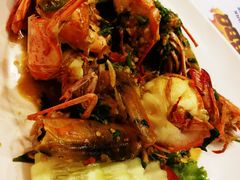 -J Daeng Seafood