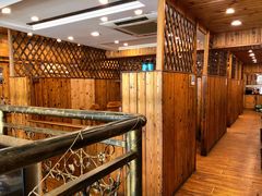 大堂-老东镇啤酒屋海鲜加工·蒸汽海鲜·海鲜烧烤(台东店)