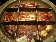 -周周有辣火锅馆(玖耀里店)