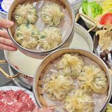 
提前过春节🥳🧨一边看舞狮一边吃年饭呀