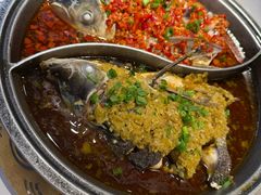 -阿瓦山寨·湘菜现炒·剁椒鱼头王(咸阳总店)