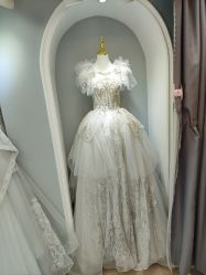 -衣贝姿婚纱礼服馆