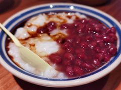 红豆稀饭-泥糊破店小酒馆·团建聚餐(南京西路店)