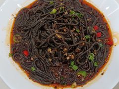 酸辣蕨根粉-巢香扣肉馆