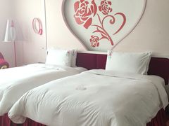 -广州花之恋城堡酒店