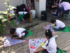 -田园东方蜜桃村的田野营地
