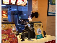 -麦当劳(卫星广场店)