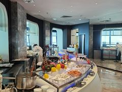 -亚洲国际大酒店·云顶阁旋转自助餐厅