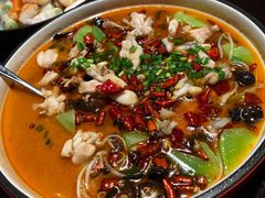-江上荟·创意中国菜(绿地缤纷城店)
