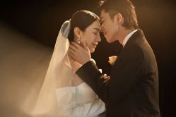 -易摄影婚纱摄影工作室