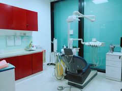 -瑞尔齿科(颐堤港诊所)