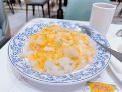 滑蛋鲜虾仁炒河粉-何洪记（1946）粥面专家(希慎广场店)