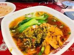 酸辣笋丝米粉-双燕楼·手工馄饨·汤面小吃(世纪汇店)