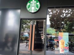 门面-星巴克(杭州湖滨银泰E区店)