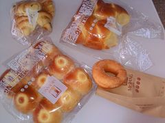 -梁师傅烘焙(山亭店)