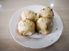 -老西白点心店