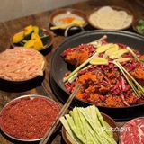 乡当俏老火锅是我最喜欢的火锅店之一。环境优雅，氛围温馨