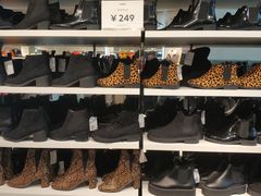 -H&M(天一广场店)
