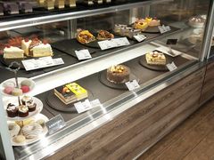 面包甜点陈列柜-欧式面包坊(青岛万象城店)
