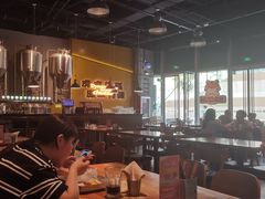 -HUZI虎滋精酿餐吧(京西大悦城店)