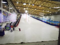 -乔波室内滑雪场