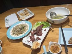 -乔家小院•非遗驴肉•本地小海鲜(滨河路店)
