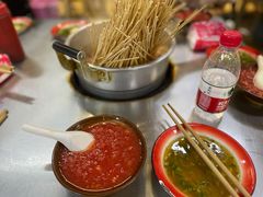 -咏勝锑锅麻辣烫(净居寺路总店)