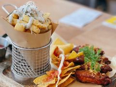 -Mark&Mars Restaurant