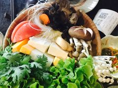 -湊湊火锅·茶憩(新中关购物中心店)
