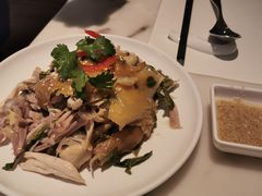 香椿拌手撕鸡-港丽餐厅(高德置地店)