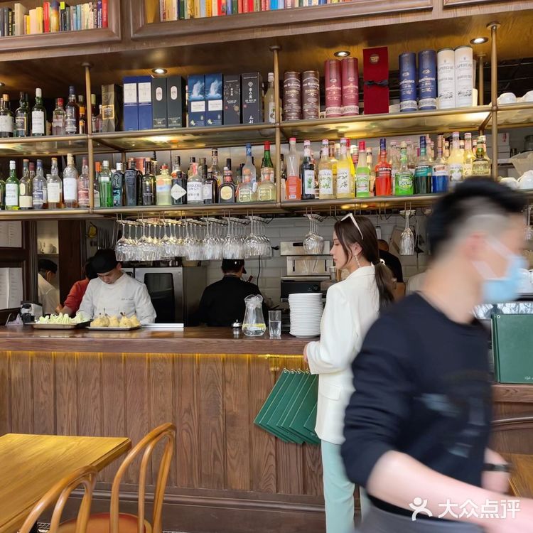 成都探店｜假装在巴黎｜我和Jennie有个约会