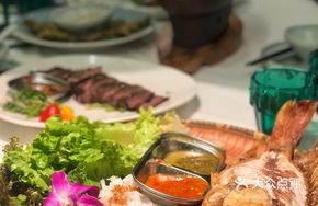 Salt-Roasted Lemongrass Fish