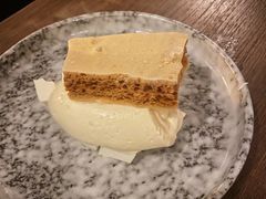 蜂窝冰淇淋配牛奶冻-BOR Eatery(安福路店)