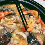 周杰伦陈奕迅[亲亲]排长队的网红鲍鱼鸡打卡