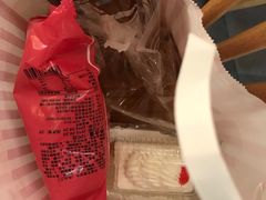 -红宝石·鲜奶小方·海派西点房(丰庄店)