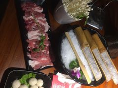 -捞围鲜·港式打边炉(海阳路店)