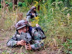 -崇明岛拓展训练真人CS镭战基地