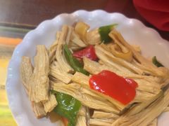 -金杨拉面王小吃面馆·牛三宝面·红烧牛肉粉