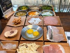 -银米·云南传统过桥米线(双廊黑金冠店)