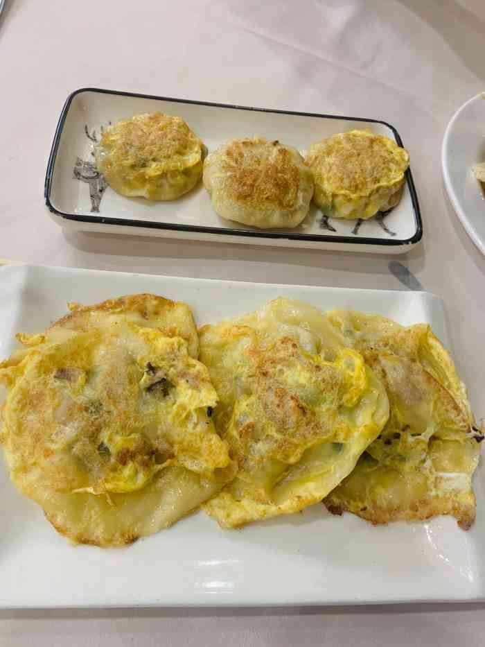 黄埔华苑酒家(黄埔店)-"正宗粤式茶楼,早上过来喝正宗的早茶,不错.