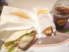 鸡肉蛋沙拉叠叠卷-麦当劳(斜土路2号店)