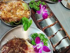 -围炉肉舍•炭烤活鳗•丹东海鲜烤肉(步行街店)