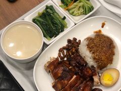 油鸡烧肉双拼-了凡油鸡饭·面(台北101店)