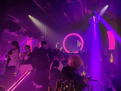 -赛博LIVE SHOW酒吧