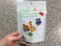 -名创优品(江南新地店)