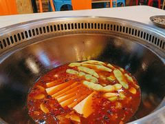 -哈尔滨烧烤·山河村铁锅炖(交大店)