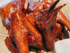 -蝴蝶里·粤菜·点心(滨江龙湖店)
