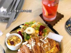 芝士厚蛋培根牛角包-251#coffee roasters(沿河东路店)